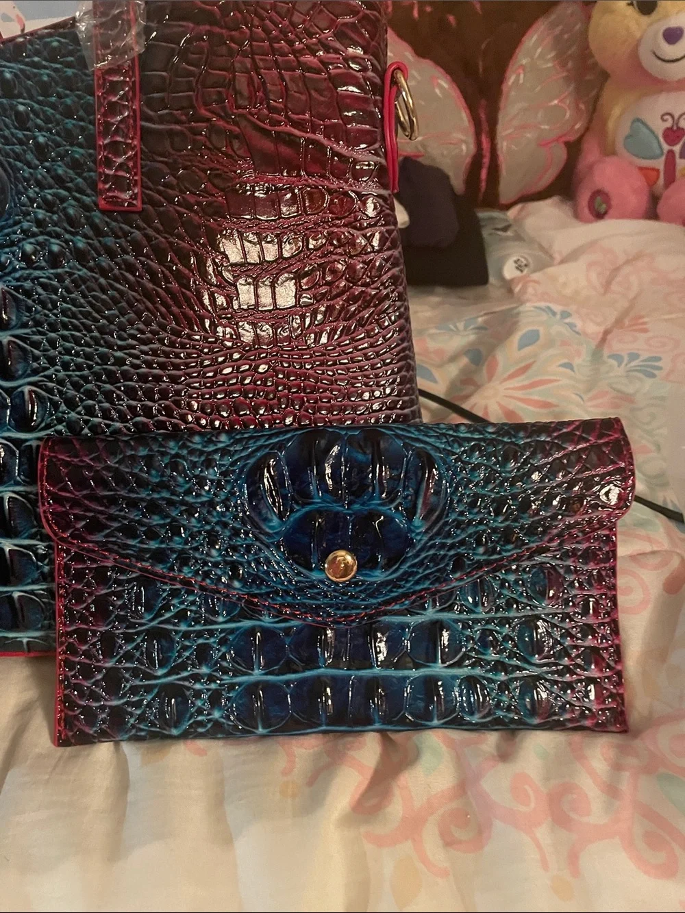 Women’s Ombre Croc-Embossed Tote Bag in Teal and Burgundy